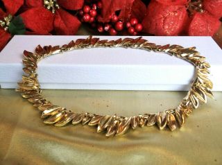 Vintage Signed Trifari Pat.  Pend.  Rich Gold Leaves Contoured Collar Necklace