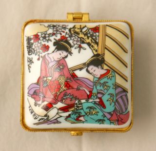 Vintage Japanese Geisha Girl Porcelain Jewelry,  Trinket Box.  Hinged Square 1970s