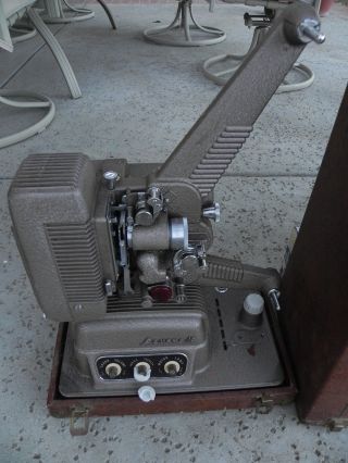 Vintage Revere S - 16 Sound 16mm Movie Projector W/ Carry Case Usa Bulb