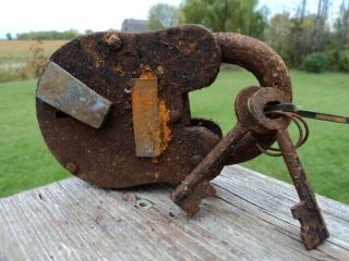 Old Vintage Heavy Cast Iron Pad Lock With Two Keys Yuma Prison
