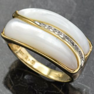 Vintage 14k Yellow Gold Mother Of Pearl & Diamond Band Ring 5.  3 Grams Size 7