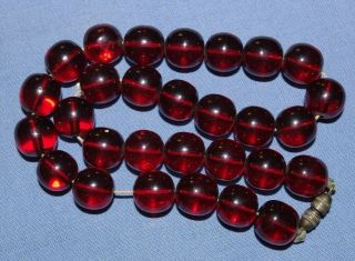 Fine Old Vintage Faturan Cherry Amber Bakelite Bead Necklace - 50.  3 Grammes