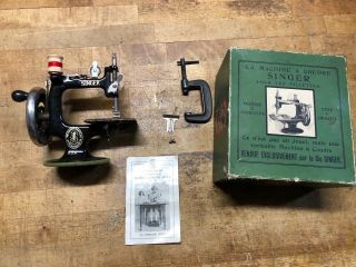 Vintage Singer Toy Sewing Machine German With Instructions