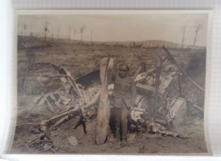 France Western Front 1°ww British Soldier,  Crashed German Gotha,  Bombs - O444