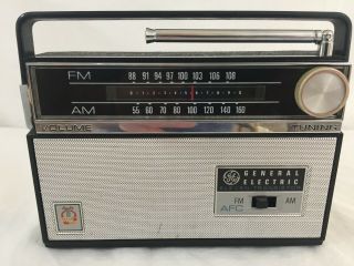 Vintage General Electric Am Fm Afc 11 Transistor Radio P1820h Great