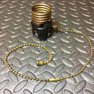 1 Vtg.  Bryant Lamp Light Socket Switch W/solid Brass Pull Chain&extention H 10347