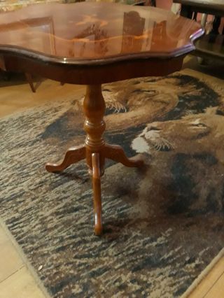Vintage Italian Inlaid side / coffe table 3