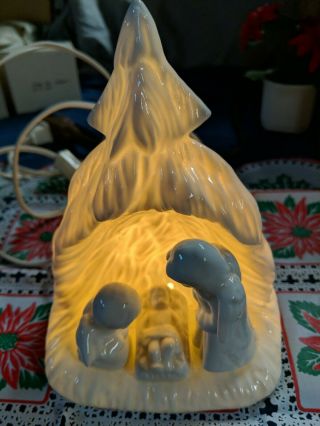 Vtg Ceramic Light Up White Christmas Tree Nativity Scene