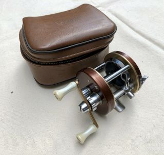 Vintage Heddon Heritage Mark Iii Baitcasting Reel In Pouch With Parts.