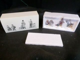 Dept 56 Dickens Village - Vision Of A Christmas Past - 5817 - 3