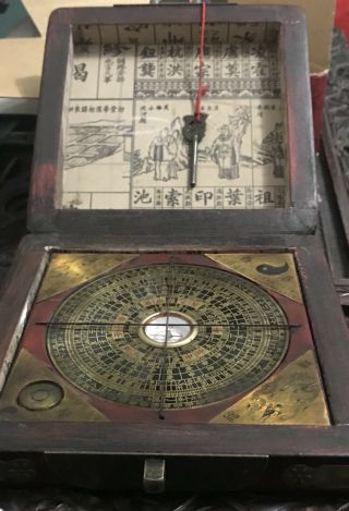 Antique Chinese Compass And Level In Wooden Box With Key - Rare Compass