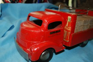 Vintage 1950 ' S SMITH - MILLER COCA COLA DELIVERY TRUCK W/ POP CASES all 3