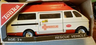 Tonka Vintage Rescue Vehicle,  Model 3875 Circa 1976. ,  3 People,  Bed