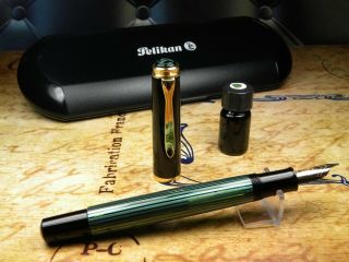 Vintage " Pelikan M400 " Fountain Pen - Pine Green Striated - 14k M Nib - Germany 1990s