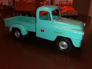 Tru - Scale International Pressed Steel Truck Totally,  No Touch - Ups