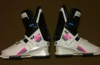 Salomon Sx92 Ski Boots Size 340 - 45 Black Pink White Vintage France Skiing Equipe