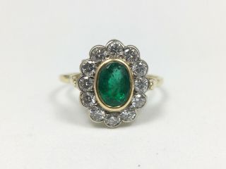 Vintage Natural Emerald And Diamond Ring In 18k Yellow Gold