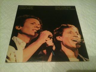 Simon & Garfunkel Live In Central Park With Photo Book Looks And Plays Like