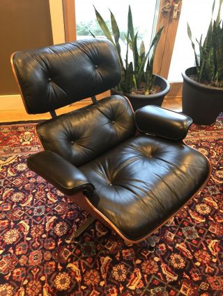 Herman Miller Eames 670 Lounge Chair Black Leather,  Cherry