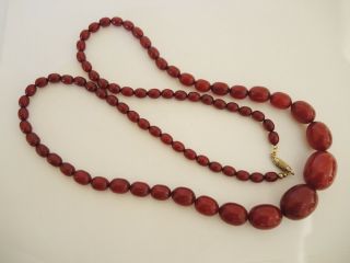 Art Deco Vintage Cherry Amber Swirled Bakelite Bead Necklace 59gms
