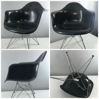 Black Eames Herman Miller Side Chair Shell Chair Silver Eiffel Base