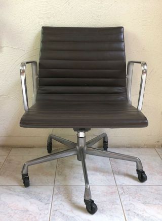 Eames Herman Miller Aluminum Group Executive Chair Brown Leather 90s