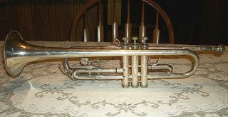 Vintage Holton Trumpet Elkhorn Wis.  USA Serial 573827 & 7C Mouthpiece 2