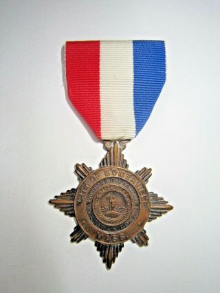 World War One Service Medal Issued By The City Of Summerville,  Mass.