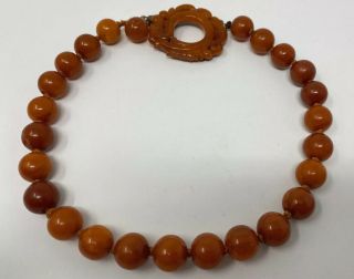 VINTAGE CHINESE EXPORT BALTIC EGG YOLK AMBER BEAD CARVED CLASP NECKLACE 2