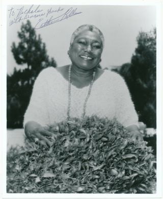 Esther Rolle - Glossy Signed Photograph