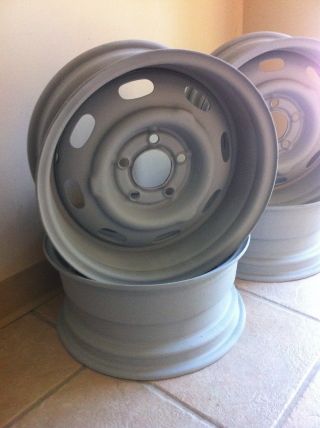 Volvo Classic Wheels,  Set Of Four,  7.  5 In