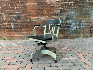 Vintage Industrial Emeco Swivel Chair Mid Century Modern