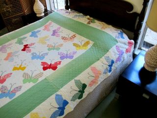 OUTSTANDING Vintage Feed Sack Hand Sewn Applique BUTTERFLY Quilt,  80 