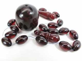Group Of 22 Cherry Amber Bakelite Beads One @ 1 5/8 X 1 7/16 - Inches 76.  0 Grams