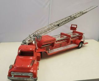 Vintage 1950s Mfd Tonka No.  5 Aerial Ladder Fire Truck