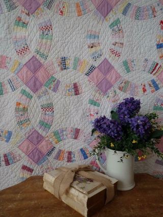 Beautifully Quilted Vintage Pink Pastels Wedding Ring Quilt 76x76