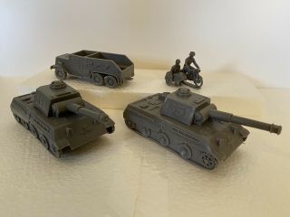 Vintage Marx Battleground / Desert Fox Dark Gray German Armor Set