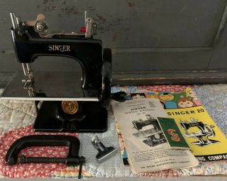 Vintage Singer Model 20 - 10 Kids Child Hand Crank Sewing Machine - Simanco 29952