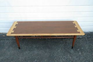 Mid Century Modern Dovetail Top Coffee Table By Lane Furniture 9995