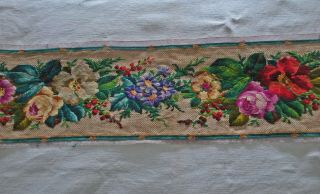 Lovely Antique 19thC ' Berlin Woolwork ' Embroidery Panel 1 Metre Long 3
