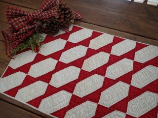 Antique Christmas Red & White Farmhouse Table Or Crib Quilt 28x16