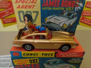 Corgi Toys 261 James Bond 007 Aston Martin DB5 D.  B.  5 GOLDFINGER Sean Connery 3
