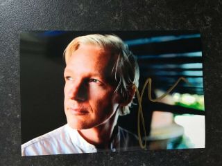 Julian Assange Hand Signed Autograph Photo - Historical Figure