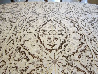 Venetian Style Needle Lace Banquet Table Cloth & Napkins - Perfect A Wedding
