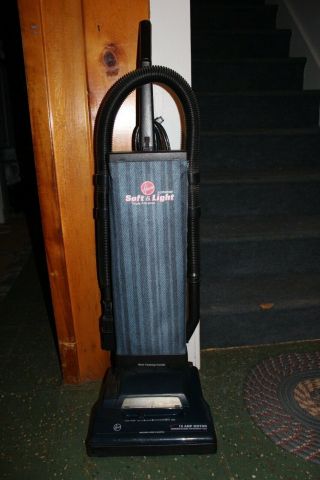 vintage hoover upright Elite / soft n light vacuum cleaner Model U4266 - 940 3