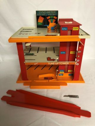 1970 Vintage Hot Wheels Tune Up Tower & Tune Up Wrench