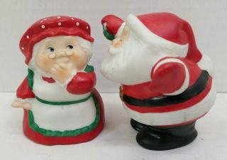 Hallmark Cards Mistletoe Santa Kissing Mrs Claus Salt And Pepper Shakers 3 " Tall