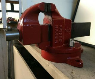 Vintage Vise Morgan Milwaukee Bench Vice With Swivel Base - Made In Usa