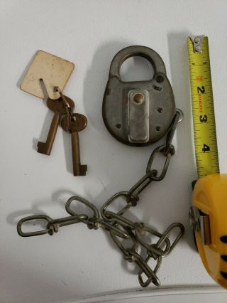 Vintage Safe Lock Co.  Lancaster Pa Large Padlock With Chain & (2) Keys