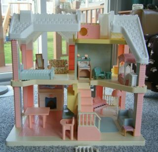 Vintage 1991 Playskool Victorian Dollhouse & Furniture / Accessories Great Cond